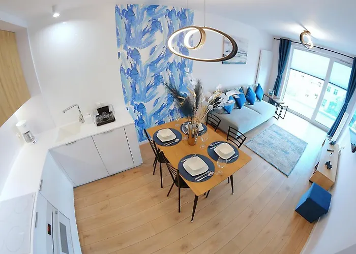 Blue Wave 코워브제크